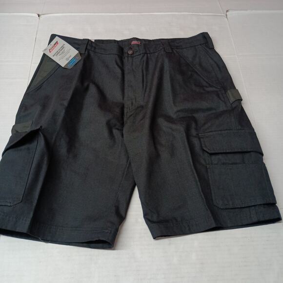 Dickies Ripstop Cargo Shorts Men’s Size 38 Black Relaxed Fit - Picture 1 of 5
